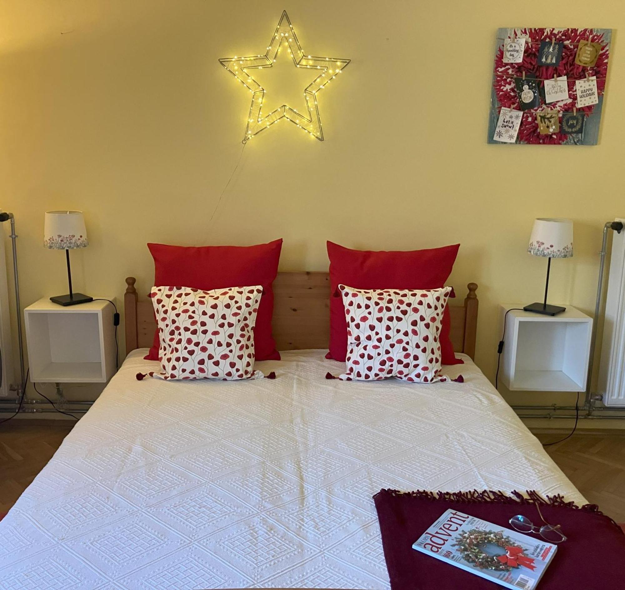 Poppy Flower Apartment Budapest Bagian luar foto